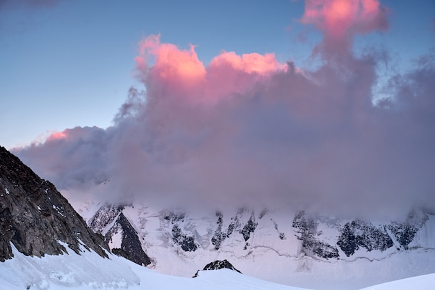 How Do You Get From Katmandu To Mount Everest?